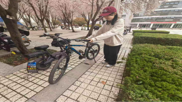 图为生物育种2501班班级实践活动活动现_副本.png